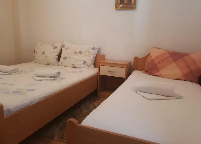 Alisa Gostinjska kuća *